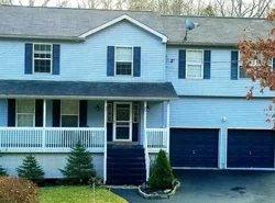 *Amenity-Filled Waterfront Oasis @Saw Creek Estates Near WaterFalls and Hiking*