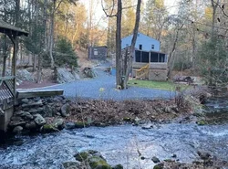 Peaceful Gateway to Island Creek Cottage