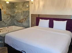 Travelodge Inn & Suites by Wyndham Fullerton