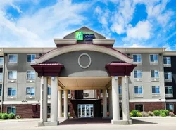 Holiday Inn Express Hotel & Suites Grand Forks, an IHG Hotel