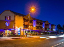 Best Western Harbour Inn & Suites Huntington - Sunset Beach