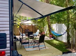 RV Paradise on the Wheels at Clearwater Beaches