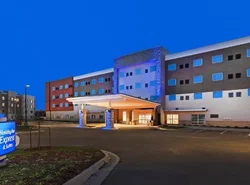 Holiday Inn Express & Suites - Lenexa - Overland Park Area, an IHG Hotel