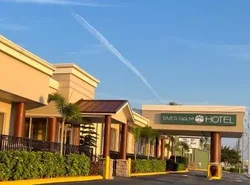 River Palm Hotel