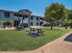 Econo Lodge Inn & Suites Fulton - Rockport