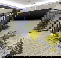 BridgePointe Inn  Suites - Accommodation Ohio