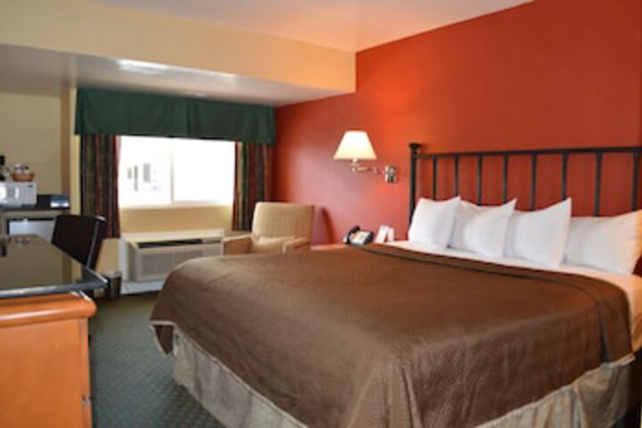 Travelodge By Wyndham San Diego Downtown Convention Center - thumb 0