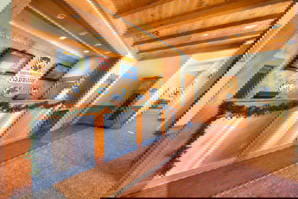 Zephyr Mountain Lodge - thumb 4