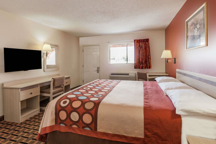 Super 8 By Wyndham Athens TX - thumb 6