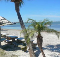 Four Bedroom Family Accommodation Private Beach - Accommodation Ohio