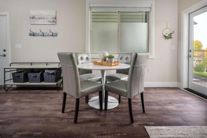 Milwaukie Heights South Studio - thumb 7