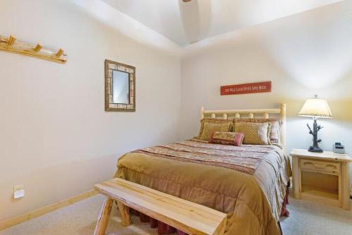 Voyageur Crossings - thumb 0