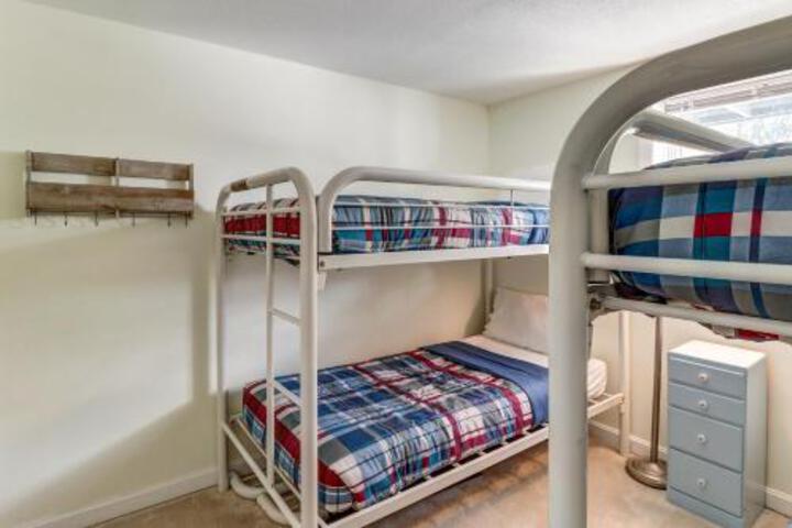 Okemo Trailside 6A - thumb 3