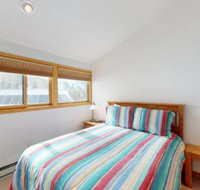 Delightful International Village Getaway - Accommodation Ohio