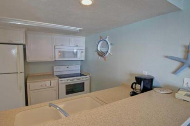 122 Condo - thumb 1