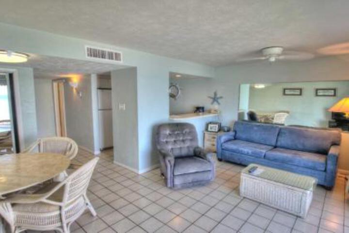 122 Condo - thumb 2