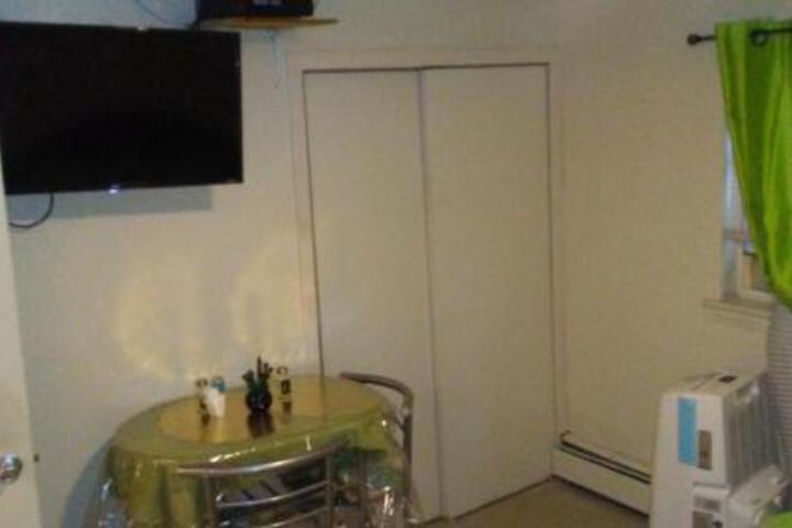ONE BEDROOM APARTMENTS - thumb 5