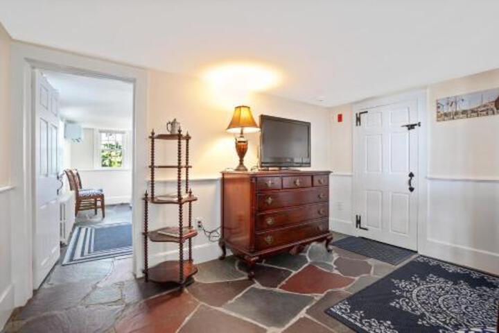 Olde New House - thumb 5