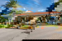 Fabulous Golf Course View Private Pool Game Room 7 Bedroom Home