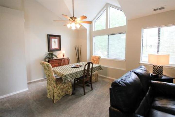 POOL SE Boise Condo W / Garage - thumb 1