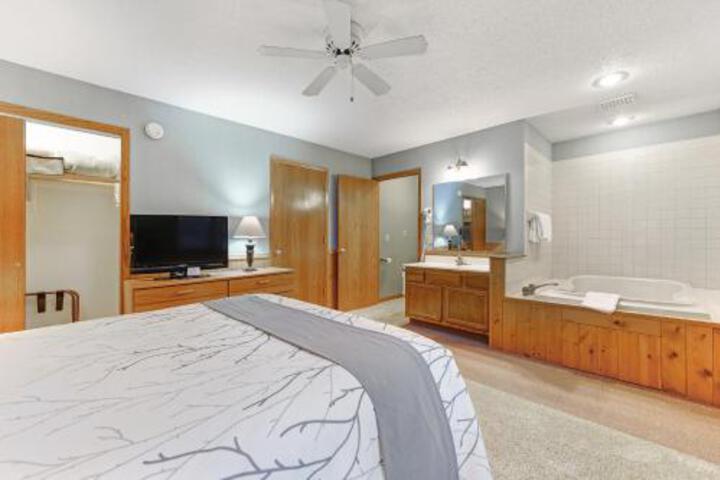 Chanticleer Inn: Villa 8 - thumb 5