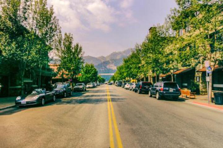 Aspenwood Ski Getaway - thumb 4