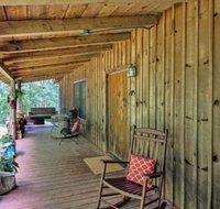 Luxurious Cabin w / Mini Farm Near Helen - Accommodation Ohio