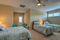 West Fenwick / Bayside Townhome 4 Miles to Ocean