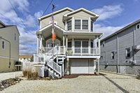 Charming Ship Bottom Home Walk to the Beach