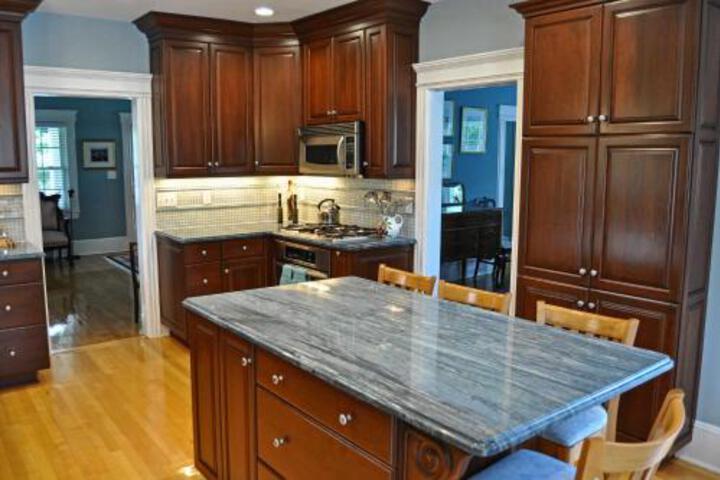 Elegant Belmar Home W / Porch 3 Blocks To Beach! - thumb 6