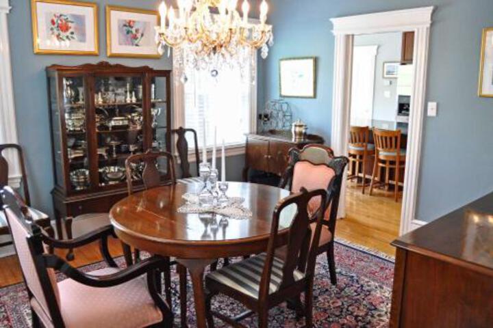 Elegant Belmar Home W / Porch 3 Blocks To Beach! - thumb 3