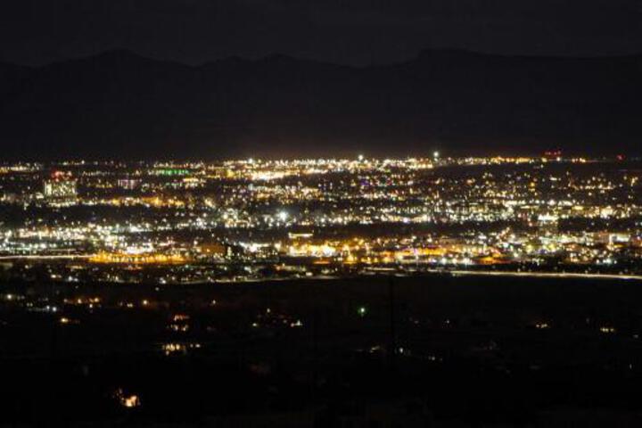 Great Views! Hot Tub & Minutes To Biking & Hiking! - thumb 0