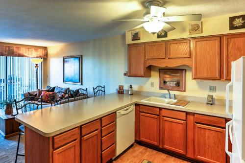 Lakeside Port Clinton Condo With Pool Access & View! - thumb 1