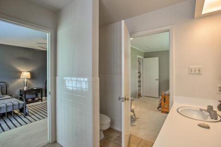 Custom Home W / Deck Dock & Boathouse On Lake Athens! - thumb 5