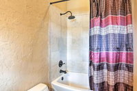 Eucha House w / Deck  2 Boat Slips on Grand Lake