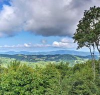 House of Views in Beech Mountain w / Hot Tub Deck - Accommodation Ohio
