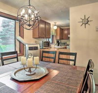 Hideout Home 10 Mins to Ski Area in Lake Ariel - Accommodation Ohio