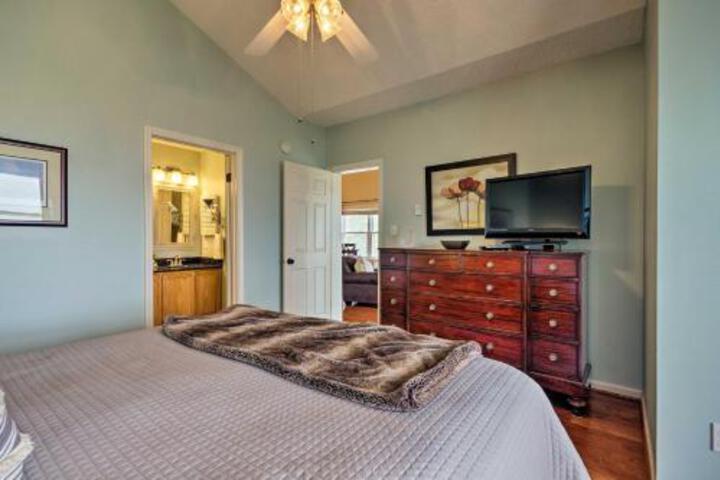 Cozy Condo W / Mountain Views 2 Miles To Resort! - thumb 6