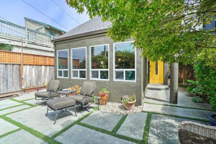 Pleasure Point / Santa Cruz House 1 Block To Beach! - thumb 0