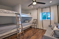 South Grand Lakefront Oasis w / Deck  Dock