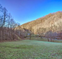 Turkey Creek Cove Cabin in Clyde w / Fire Pit - Accommodation Ohio