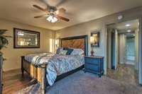 Lake Hamilton Condo w / Balcony  Amenities