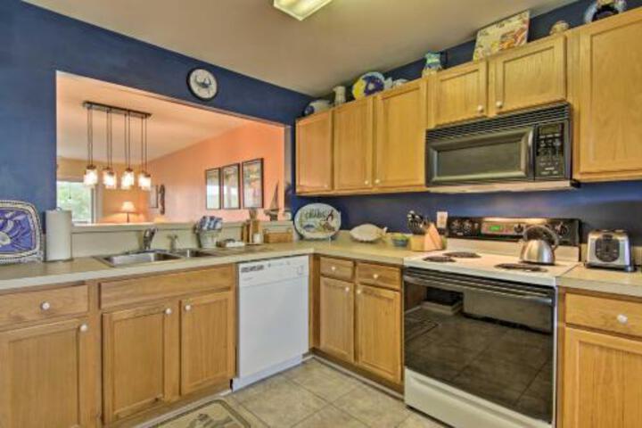 Ocean View Condo With Pool & Golf Course Access - thumb 3