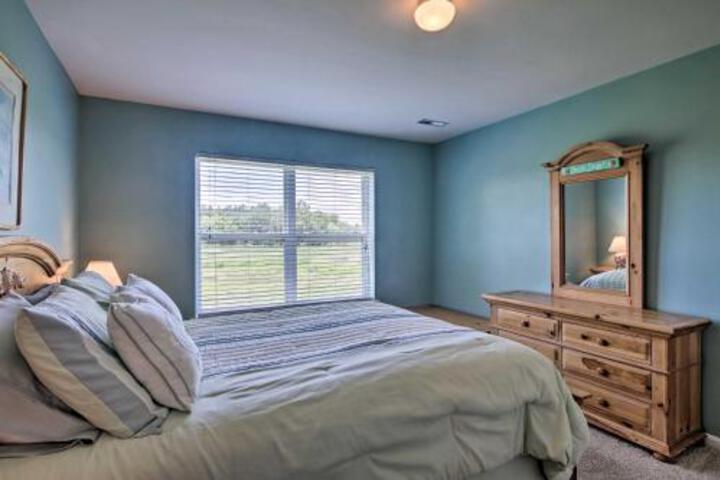 Ocean View Condo With Pool & Golf Course Access - thumb 2