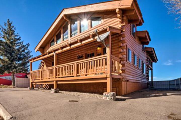 Pet Friendly Log Cabin Walk To Shops / Dining - thumb 1