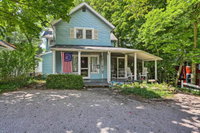 Spacious Lakeside Cottage 2 Mi to Marblehead