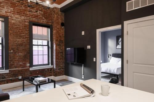 Mins To Downtown Ballpark Arch With Free Parking W & D Zencity At Bordeaux - thumb 0