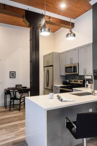 Mins To Downtown Ballpark Arch With Free Parking W & D Zencity At Bordeaux - thumb 3