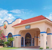 Travelodge Suites by Wyndham Kissimmee Orange - Accommodation Ohio