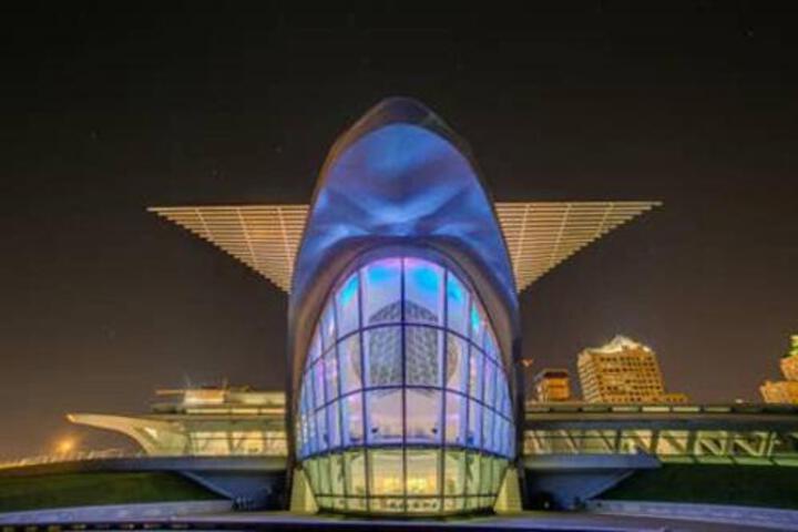 Historic East Ward 2BR Apt - thumb 6